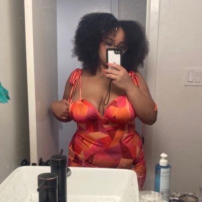 It’s okay to be obsessed with me, I am too 💋 ♊️
