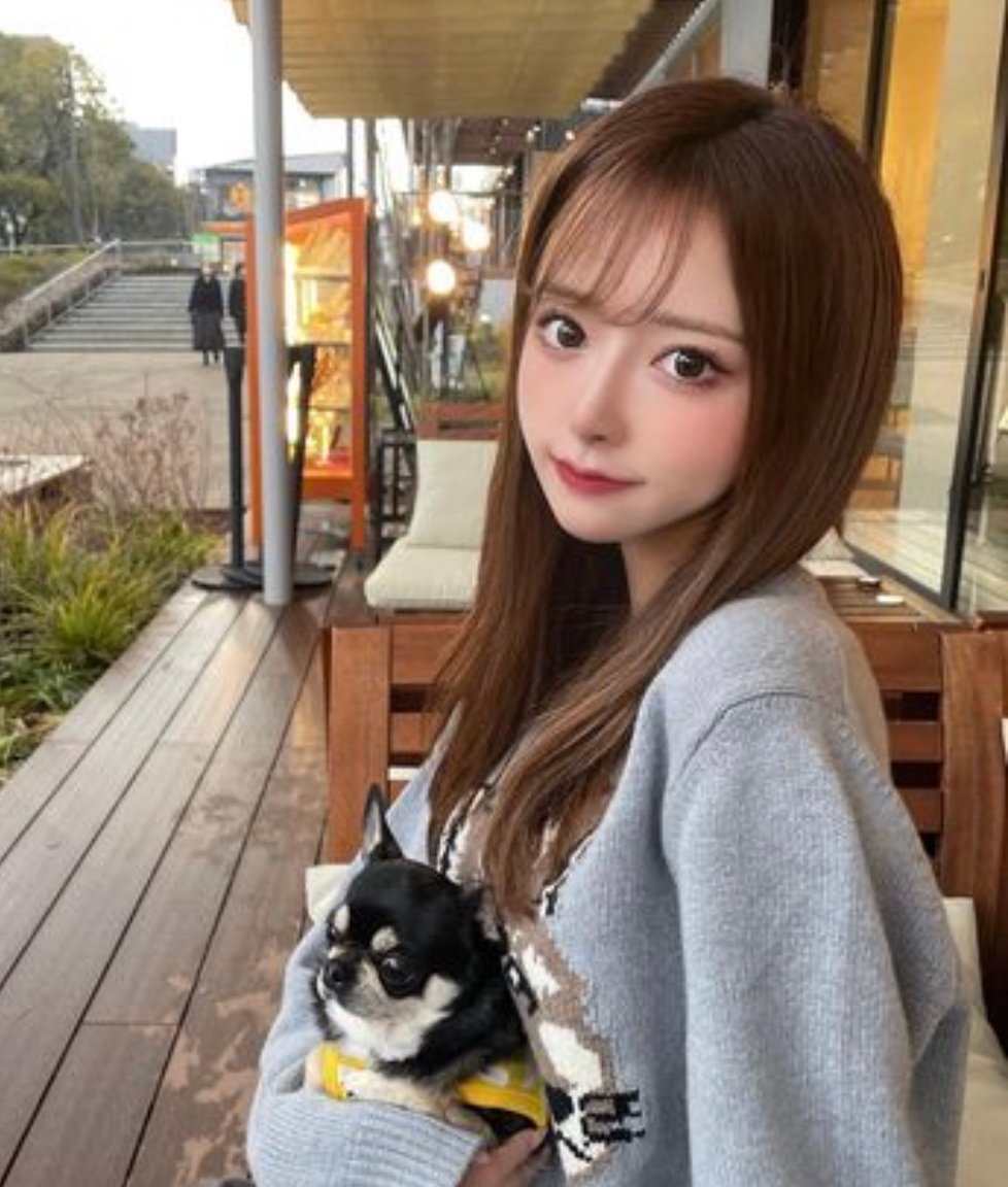 AugustBurn73117's profile picture. セレブママさんの紹介をしてます🌹紹介実績ナンバーワン🌹住んでる場所はどこでもOK🌹月に100万プレイヤーが続出🌹フォロワー限定でママさん紹介してます🌹