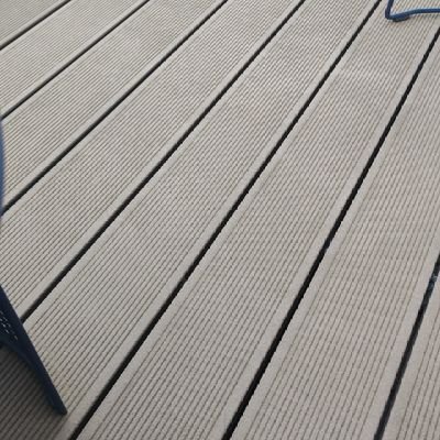 John______b's profile picture. .