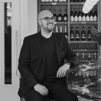 joshperli's profile picture. 🔴⚪️