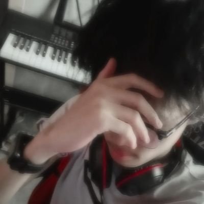 yueyueyueyueeee's profile picture. pain is good, monsieur