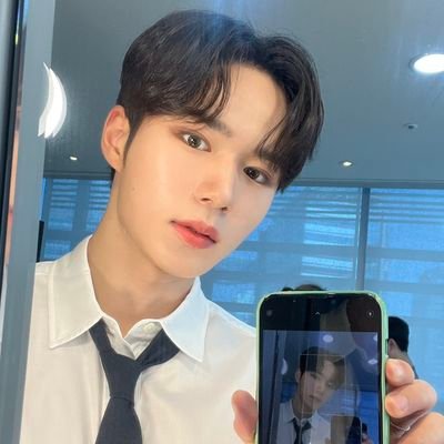 blossomdny's profile picture. OT6 WEi