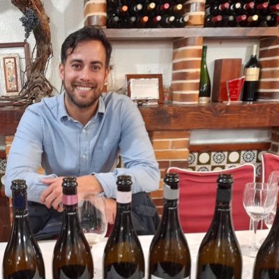 Publicista&Sommelier 
 @erpaider (antigua cuenta)
 Me gusta comunicar sobre el vino