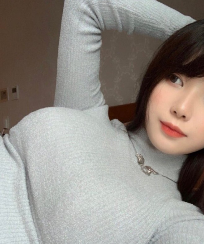 お口でぐちゅぐちゅにされたい人いますか？
DMで写真送るね😊
ネカフェで会っても良いかも💮