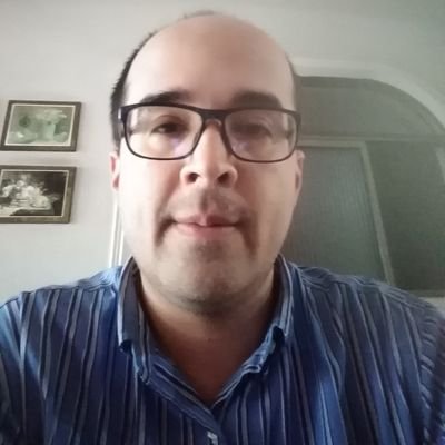 Comunicador Social - Periodista. 

Orgullosamente TOLIMENSE