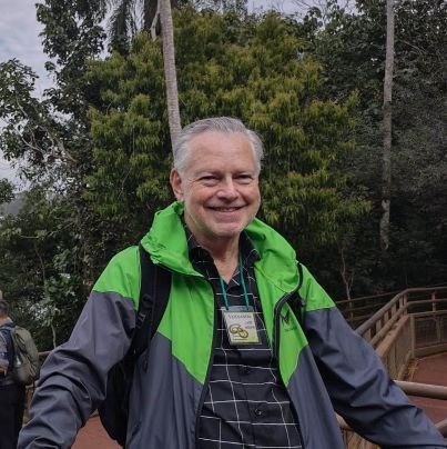 Ing. Qco. jubilado. Trabajé en INTA e INTI. (por mérito, Coordinador de lab. y Director de Centro). Nieto de Pinoto, fundador y wing izquierdo  de NOB. ❤