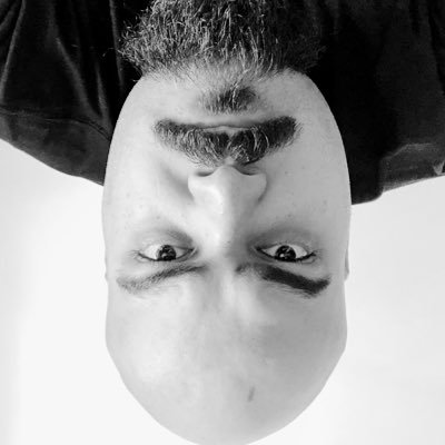 Gabriel_Mazaia's profile picture. Jogando o jogo da vida no modo hard e com VR;