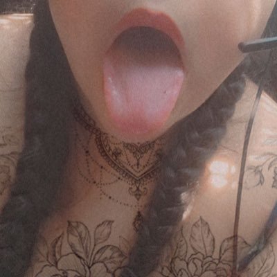 ThursdayStarrs's profile picture. CW HAIRY AF 💜32yr old  fat mYlf💜Indigenous Latinx💜pansexual nb💜content creator 💜hairy whore💜 Married💜💀R.I.P 45K🪦