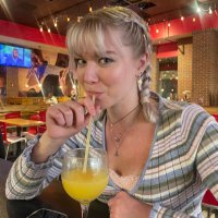 prosecco princess🫧🍾 (@briannaprior) 's Twitter Profile