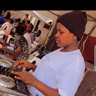 •Female DJ , mobile DJ , pro DJ 🇳🇬🇳🇬🎧
•Bookings @09163430112
  available for work 
with God all things are possible 🙏🙏