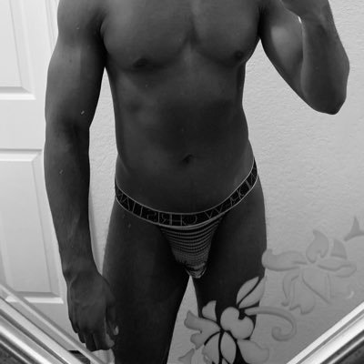 PlayboyPapi_'s profile picture. VERS | DM for collabs. Into hung tops and bubble butt bottoms 😈😉 | DM me to buy personalized content 18+