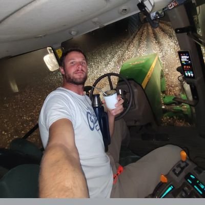 germanrossia's profile picture. Un 5 del 5 del 92... Ingeniero Agrónomo!