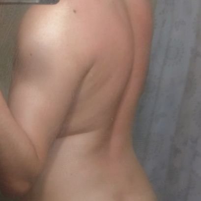 Camil32326743's profile picture. 