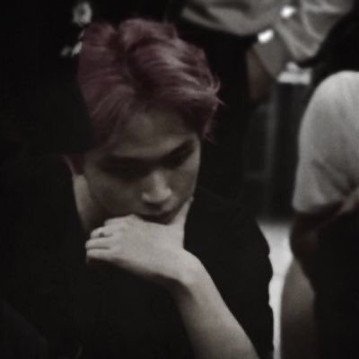 C4LLM3JIRO's profile picture. relationshit