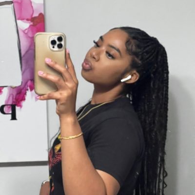 zeej_13's profile picture. CRAZYER FAITH✝️