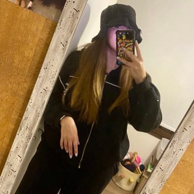 chormazabalf's profile picture. tratando de sobrevivir