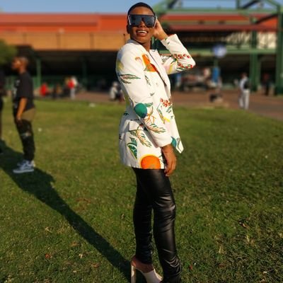 Violett48580133's profile picture. 