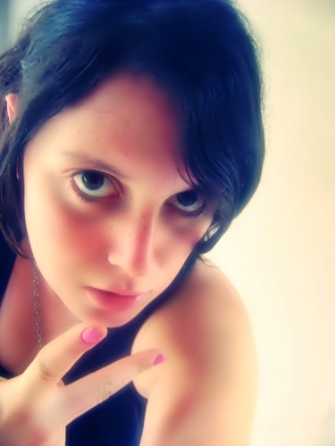Pensei que fosse fácil falar de mim agora mas cada um diz de mim uma coisa que sou doida, que sou gente fina, que eu sou inteligente... vc é qm decide!!