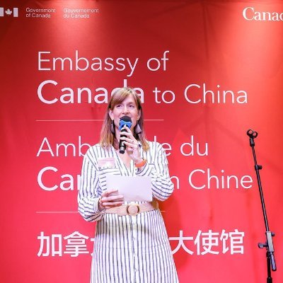 Counsellor & Head of Public Diplomacy @CanadaChina @CanadaChine. Intéressée par l'Asie, les ÉU, culture, education & lots more! Views expressed are my own.