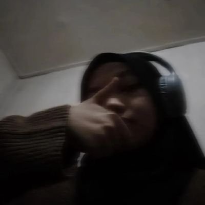 dinaleesiani's profile picture. The Little Girl From Indonesian