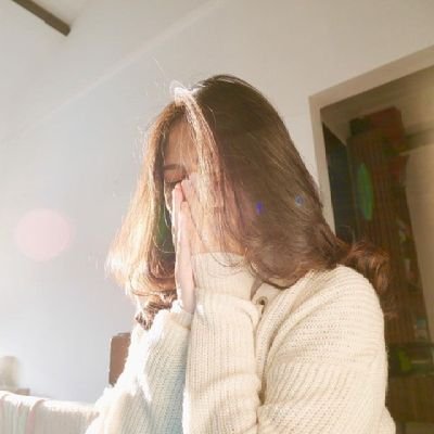 aprina_elena12's profile picture. tembok gaakan roboh kalo ga ditabrak sapi