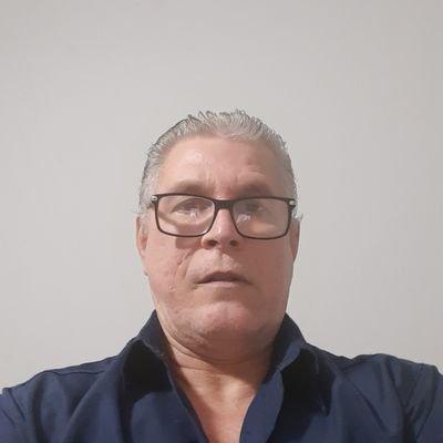 WaldecyBaldi2's profile picture. Só patriota a meu pais nunca vou desistir do meu pais e fora aos  comunistas e petistas e corruptos  amo meu Brasil nunca serei bandeira vermelha