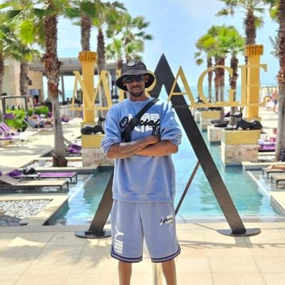 So laid back I’m practically horizontal! Sickle Cell Connoisseur ¤ Wakanda Forever!!! Father of Two!! 😊