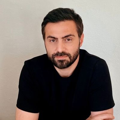 Padok Tv Yorumcu- Moderatör# https://t.co/42KcoiZqXU yazar# (Mavi Yıldızın Oğlu-kitabı yazarı https://t.co/a1H7oF3oPD)