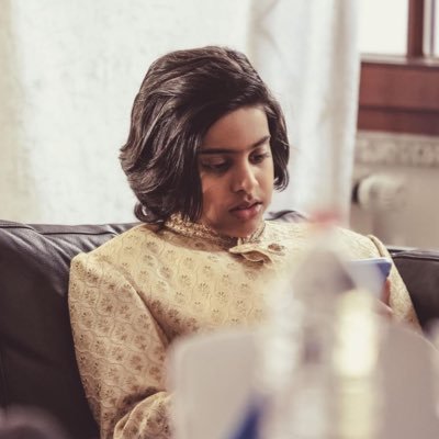 Yogeesen's profile picture. மகிழ்ச்சி ஒன்றையே இலக்காக வையுங்கள்.. கிடைக்குமிடத்தில் பெற்றுக்கொண்டு கிடைக்காத இடத்தில் கொடுத்துவிட்டு செல்லுங்கள்.