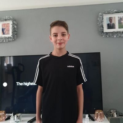 Hi My name is Connor (ConGames) I am 18 Years Old With ADHD Who Is a Twitch/YouTube I am Makeing a New Channel For My Vlogs I also Have A Gameing Channel 
Below