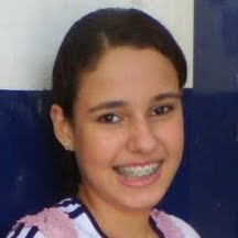 Sou ema pessoa tranquila,
Que gosta e se diverte quando sai com os amigos,
Odeio gente FALÇA,
Sou viciada por sorvete e muito mais por CHOCOLATE....