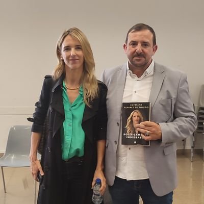 Responsable de Protocolo y 
R. Institucionales en @TerrassaFC.
Progreso, no perfección.
Soy demasiado mayor para sentirme amenazado por el miedo de los tontos.