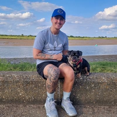 25👋/UK 🇬🇧 YouTuber 📽 Content Creator
     GT-OAG Gaming 🎮 Crohn's Disease Warrior 🌈