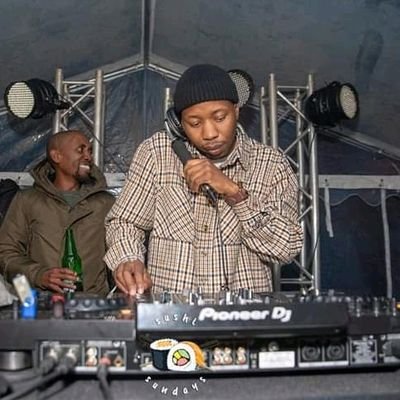 I LOVE HOUSE MUSIC, I DIG AND COLLECT. AS A COLLECTIVE WE ARE DEEPHOUSEKEEPERS
I SPIN FOR LOVE

📞0762234423
☎️twiceenkosi@gmail.com
