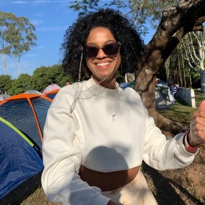 na_brus's profile picture. Seja luz ✨🪐