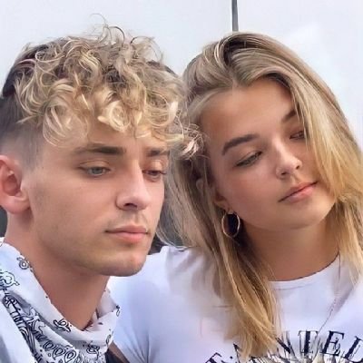 07/17
🇫🇮
Now united, Mikael Gabriel ja Isac Elliot ❤️❤️