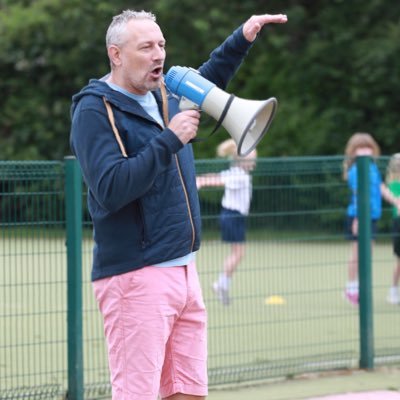 Husband. Father. Head. Forgiven. Also, big fan of brews, biscuits and buffets. Executive Headteacher @fernprimary
