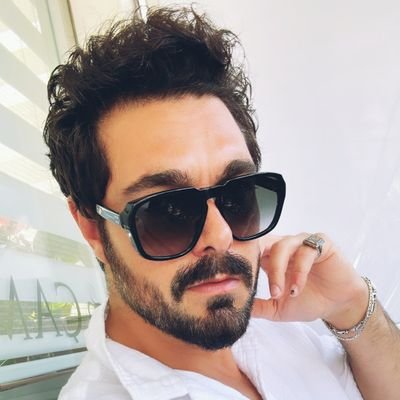 Distinguiti dalla folla.. Perché tu sei follia.. ✨Fan Acc Halil İbrahim Ceyhan