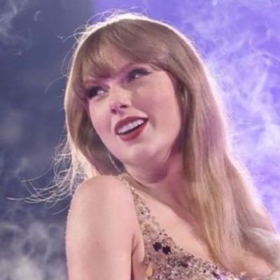 tayskelstar's profile picture. owned by two tall women : miss swift and miss kelso