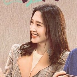 NwalAl6874's profile picture. حُورٌ بَعَثنَ رَسُولاً في مُلاطَفَةٍ ثَقفاً إِذا أَسقَطَ النَسَّاءَةُ الوَهِمُ