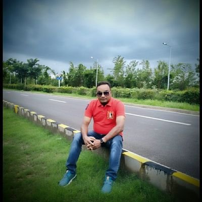एक समय ऐसा आता है जब दुनिया शांत हो जाती है और केवल आपका दिल ही बचता है। इसलिए बेहतर होगा कि आप इसकी ध्वनि सीख लें। अन्यथा आप कभी नहीं समझ पाएंगे कि यह क्या कह