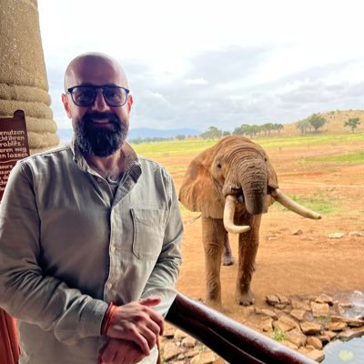 imanolrodriguez's profile picture. Vegetarian, Student of Philosophy and Fighter. Books, Music, Films, Role-Playing Games, Technology and Capital Letters. ✌️ 🐷