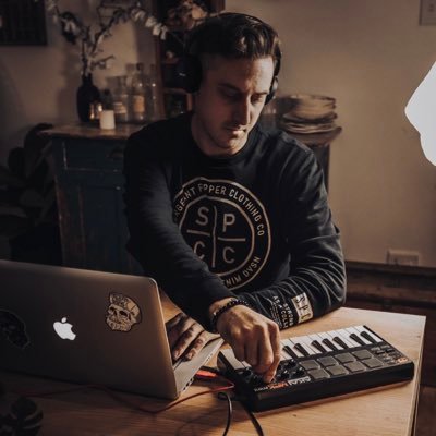 Simon_Malherbe's profile picture. Owner @echolab_post Composer | Producer | Creater 🇿🇦