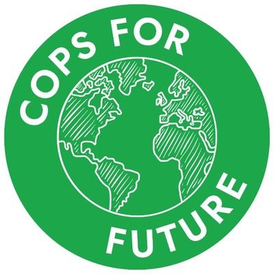 Menschen in der Polizei, die sich für die Einhaltung des Pariser Abkommens einsetzen und für ein schnelleres Handeln der Politik zu mehr Klimaschutz 💚