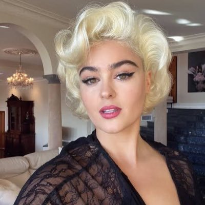 WhiteJessi246's profile picture. 