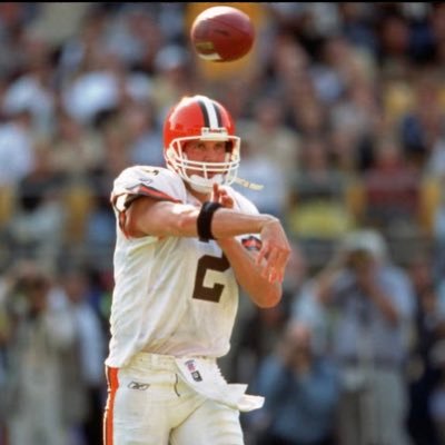 College Football Hall Of Fame 2024. University of Kentucky and Cleveland Browns QB. #1 overall NFL draft pick 1999. Instagram: tcdeuce2. https://t.co/3V418CPDSR