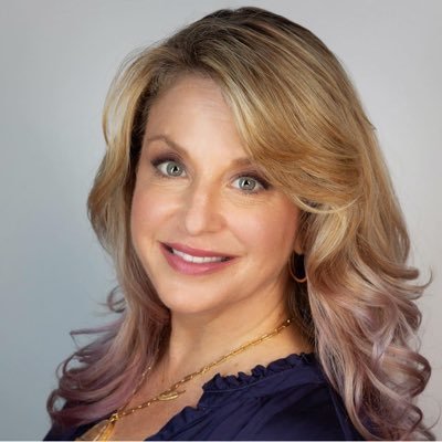 #Sex,#Body, #Soul. NYT best selling author/therapist/radio/TV host. USA Today columnist. Mama. Growing & healing along with you. https://t.co/7xzMdLbbOC