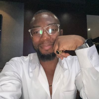 laudmexx's profile picture. 🇬🇭🇬🇭 🍁 🇨🇦🇨🇦 Say a prayer and stay hopeful 🙏🏾 Be kind and express humility☺️ Read and work hard 📖 Be adventurous and cheers to life🥂