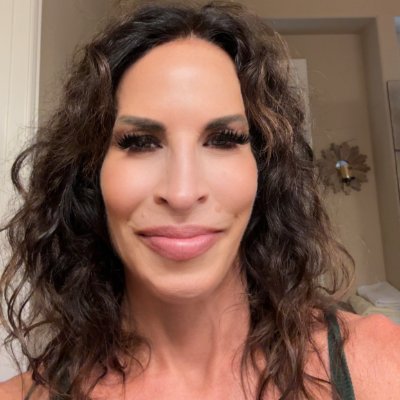 daynabraun1's profile picture. Twin Mom + Pure Barre + Entrepreneur = My Life