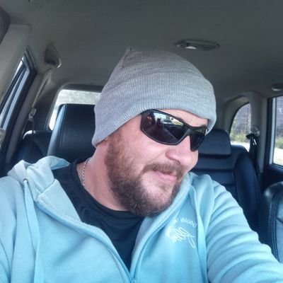 pelafire's profile picture. recalculando, sagitariano hasta la médula y pelado